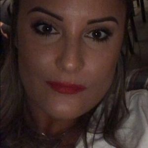 Meet your Posher, Dana